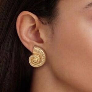 House Of Harlow 1960 Nautilus Shell Gold Tone Statement Earrings NWT W BOX